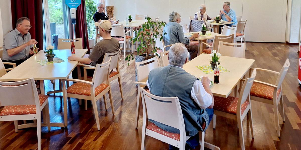 Mittagstisch im Café Ons Zentrum in Neuss